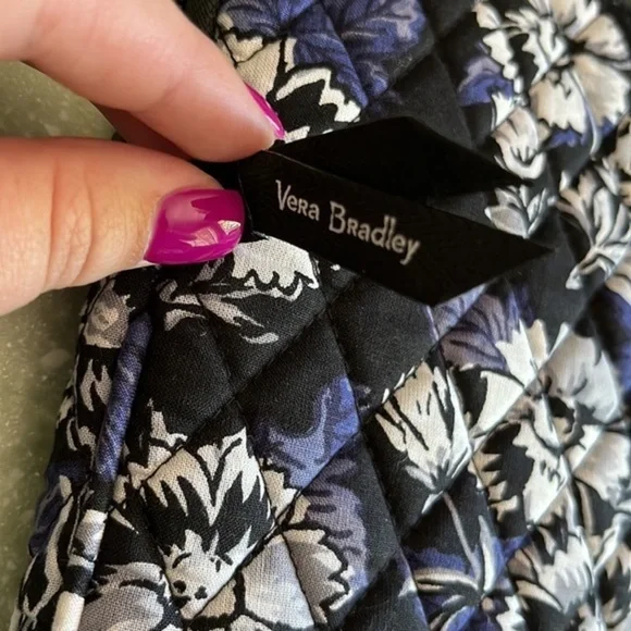 Vera Bradley Frosted Floral Laptop Holder Case - Picture 4 of 6